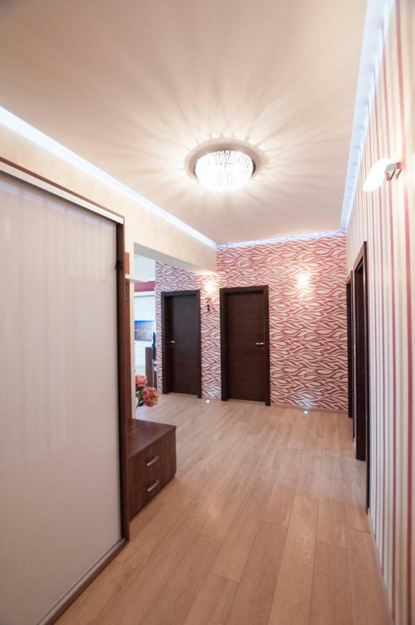 Prestige Apartment Комарно Экстерьер фото